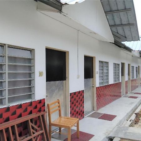 Oyo 90176 D'Cruz Sunrise Villa Pantai Cenang  Exterior photo